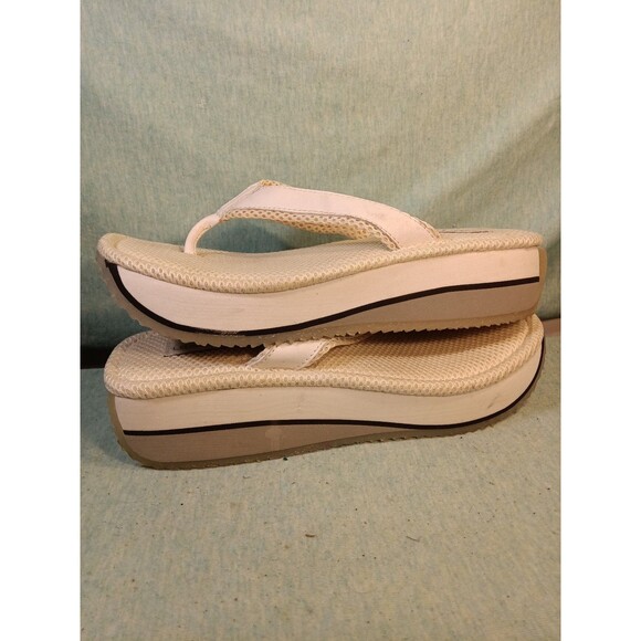 lower east side white flip flops size 6.5W - Picture 1 of 5